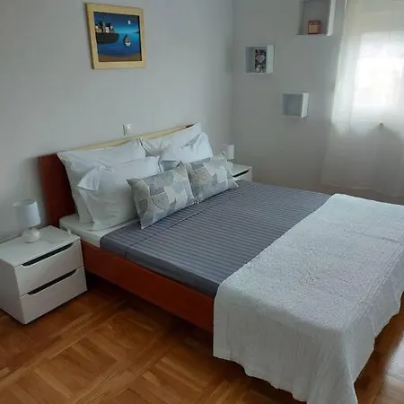 Sky Lux Apartment