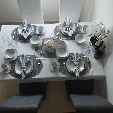 Sky Lux Apartment