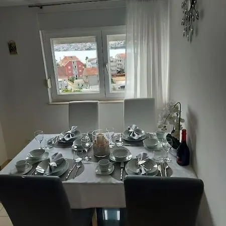 Sky Lux Apartment *